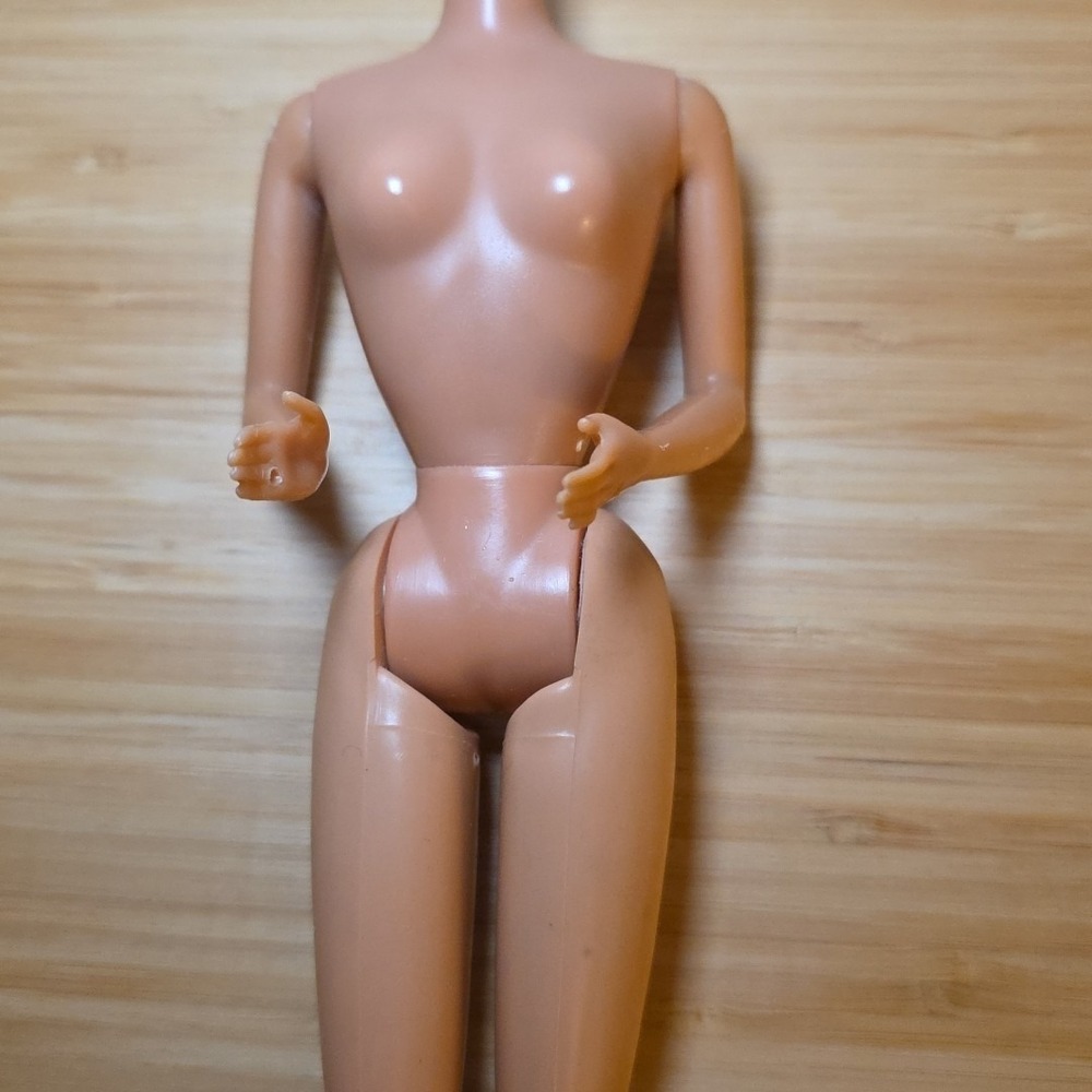 VTG 1977 Superstar Barbie Doll Jewelry Dress Shoes & Stand - Picture 6 of 11